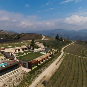  Farm stay Tenuta Le Cave Italy